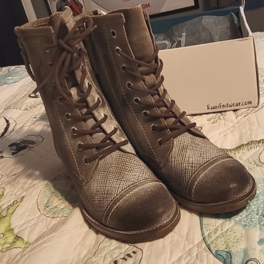 Bed Stu Affair Leather Combat Boots 6.5 Tan And White